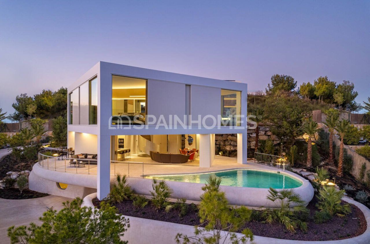 Villa in San Miguel de Salinas, Spanien, 332 m² - Foto 1