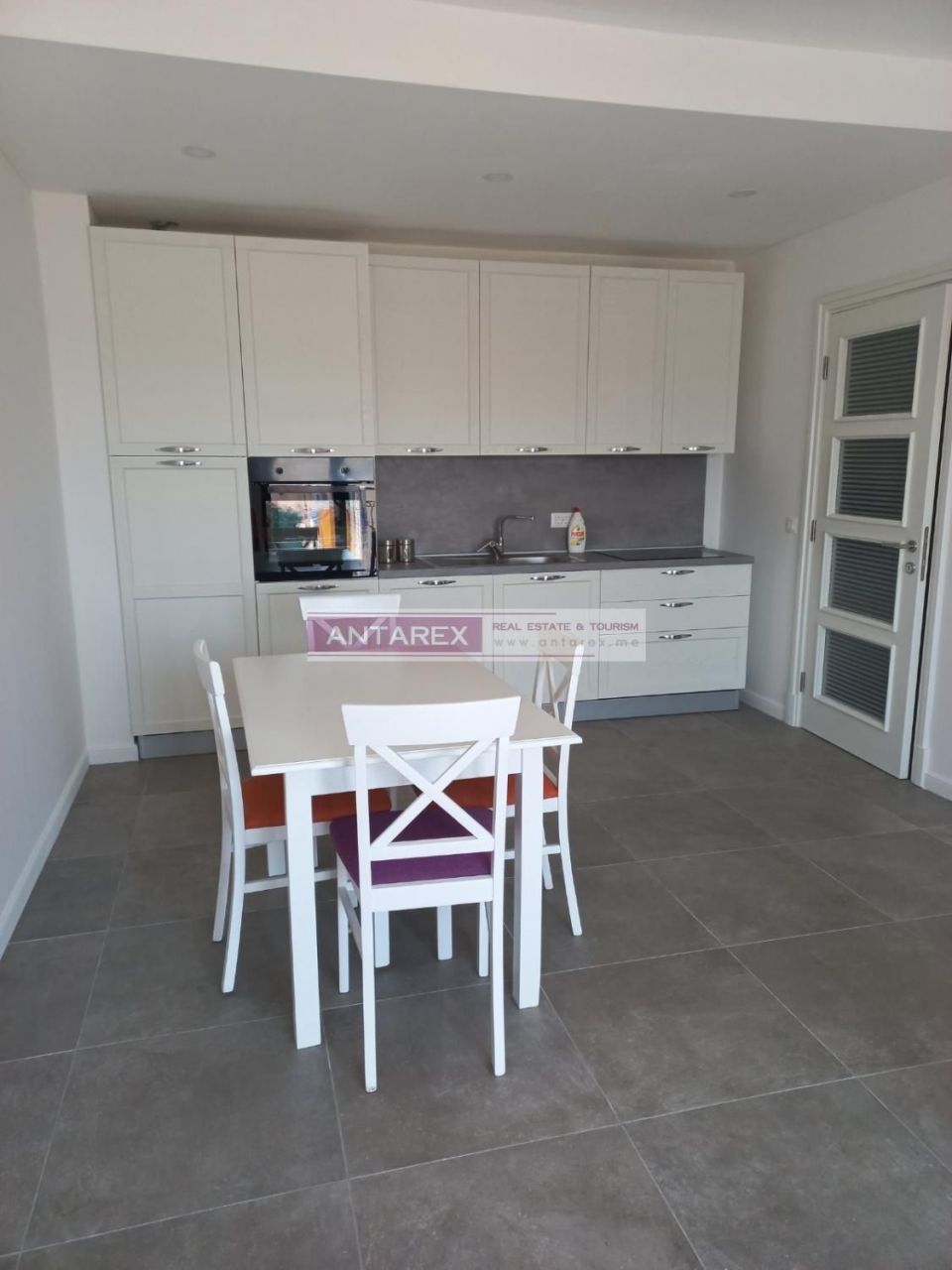 Apartment in Tivat, Montenegro, 46 m² - picture 2