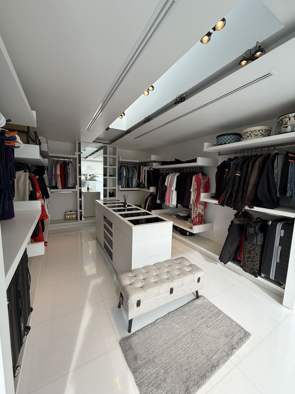 Villa en Gava Mar, España, 1 260 m² - imagen 14