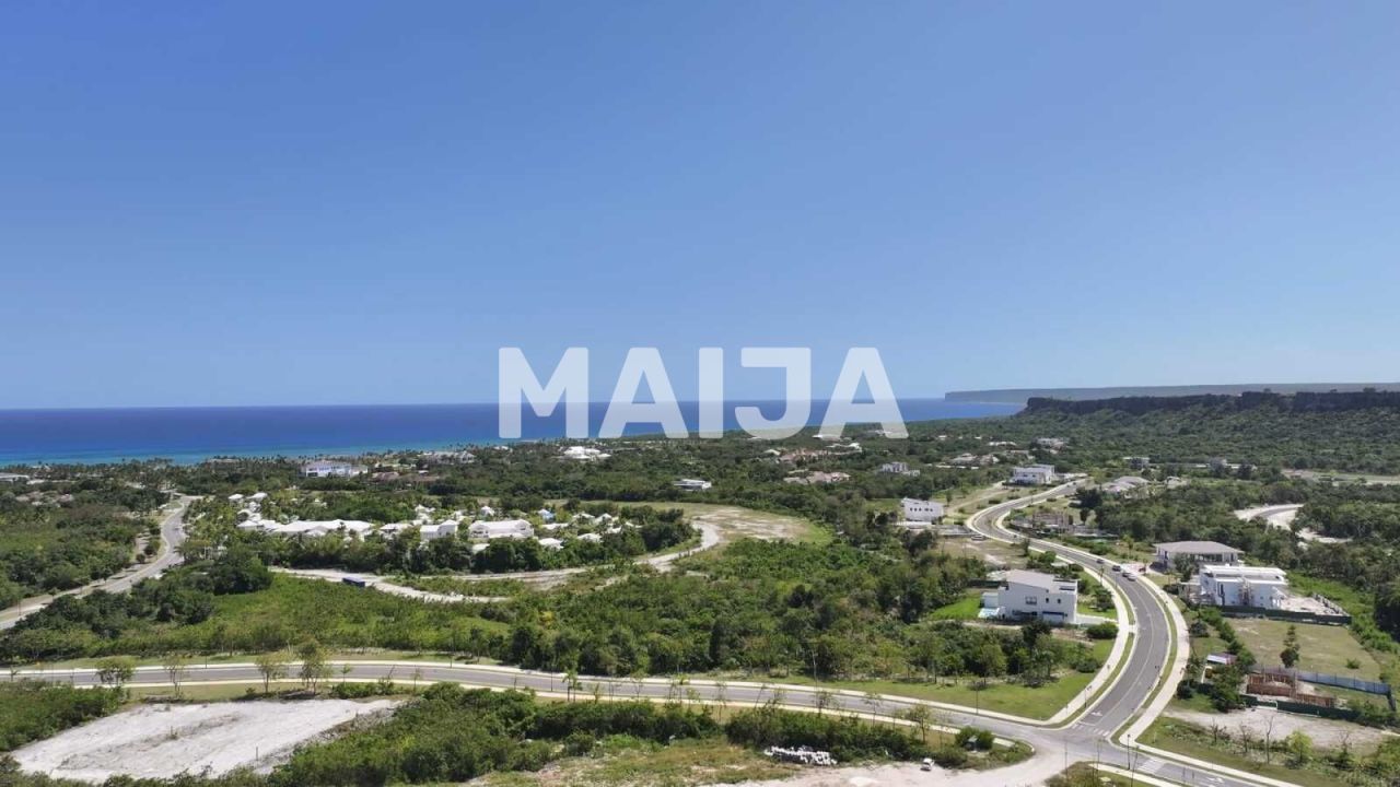 Land in Cap Cana, Dominican Republic, 1 114.72 m² - picture 1