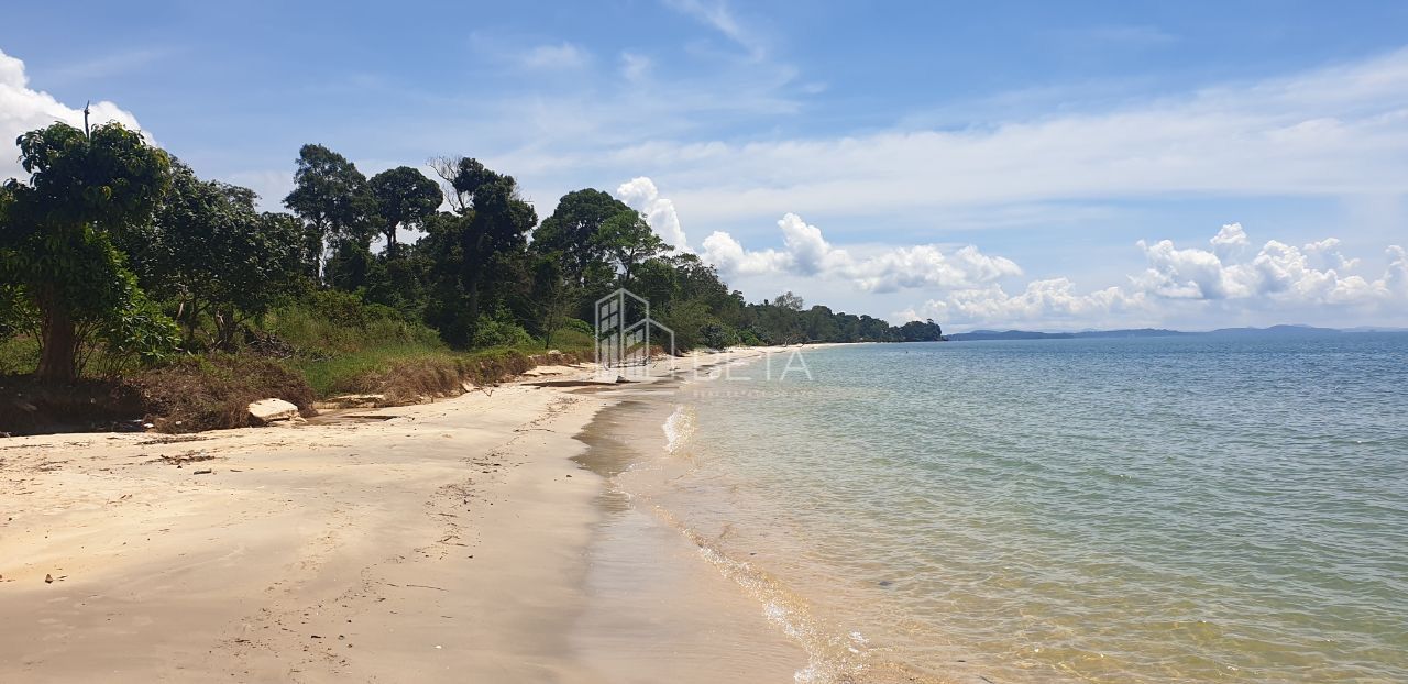 Land in Sihanoukville, Cambodia, 55 886 m² - picture 1