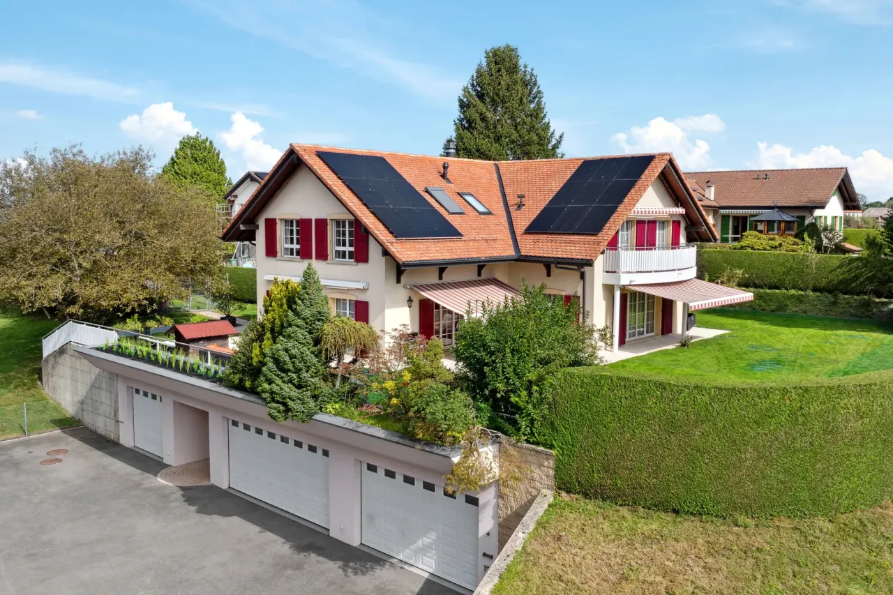 Haus in Waadt, Schweiz, 528 m² - Foto 1