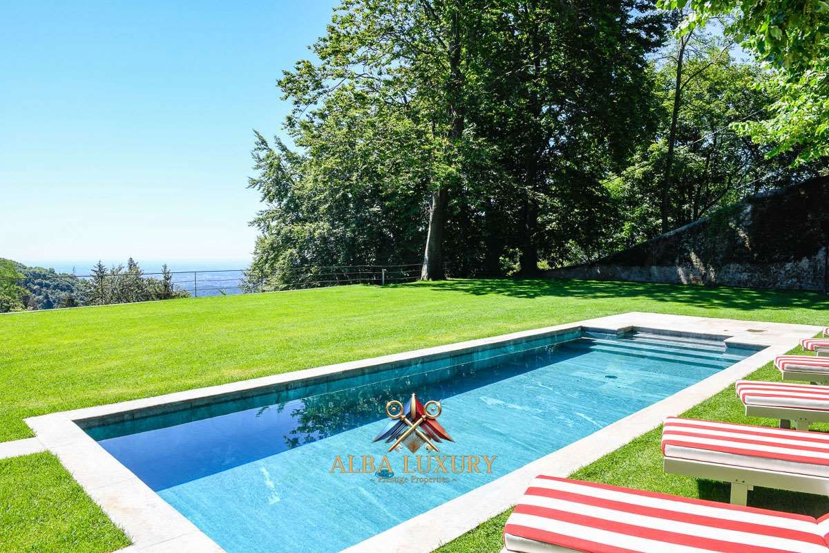 Villa on Lake Como, Italy, 1 800 m² - picture 3