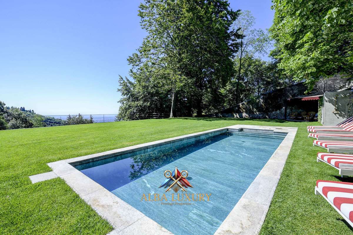 Villa on Lake Como, Italy, 1 800 m² - picture 17