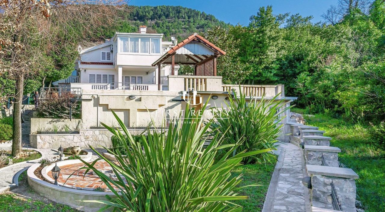 Domaine à Kotor, Monténégro, 240 m² - image 2