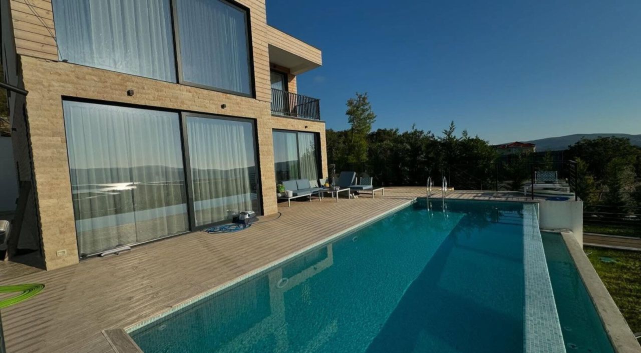 Villa in Kotor, Montenegro, 180 m² - picture 1