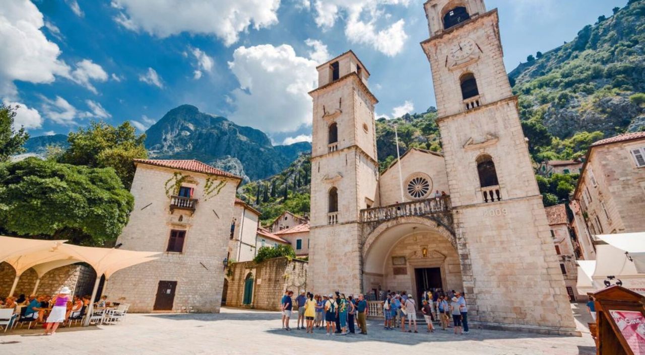 Wohnung in Kotor, Montenegro, 72 m² - Foto 1