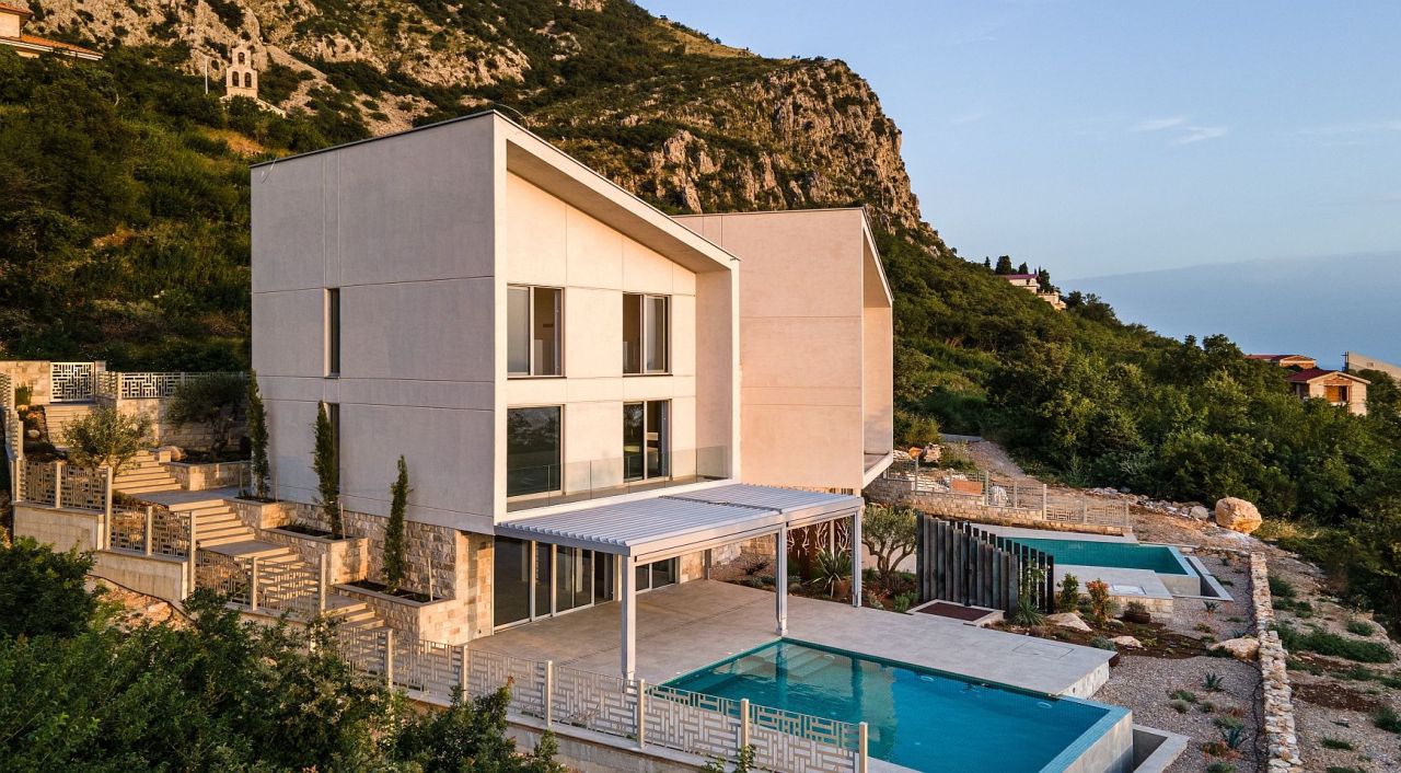 Villa en Sveti Stefan, Montenegro, 230 m² - imagen 1