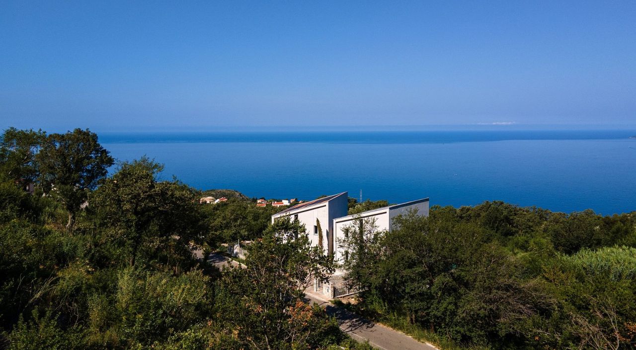 Villa in Sveti Stefan, Montenegro, 230 m² - picture 4