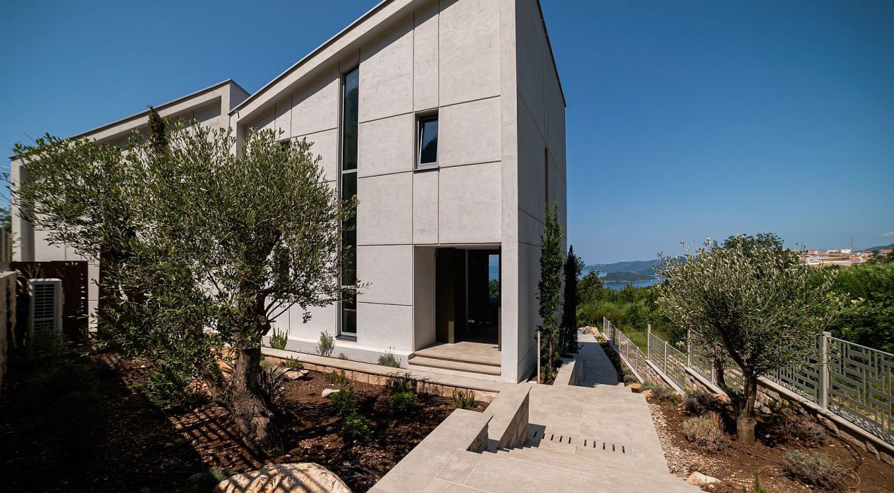 Villa in Sveti Stefan, Montenegro, 230 m² - picture 6