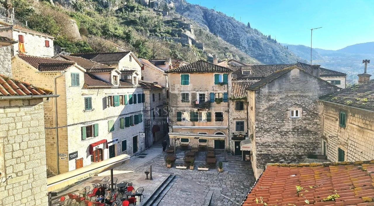 Wohnung in Kotor, Montenegro, 78 m² - Foto 1