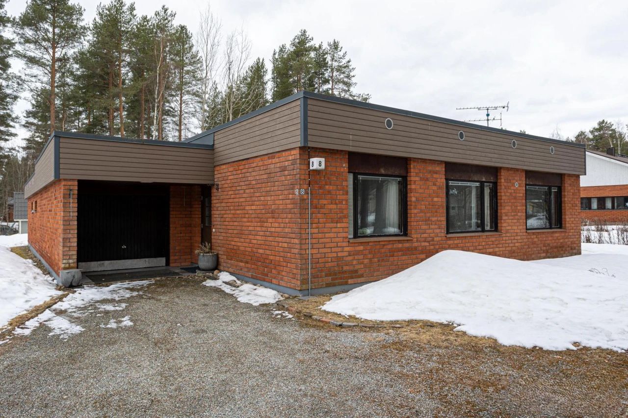 House in Iisalmi, Finland, 176 m² - picture 1