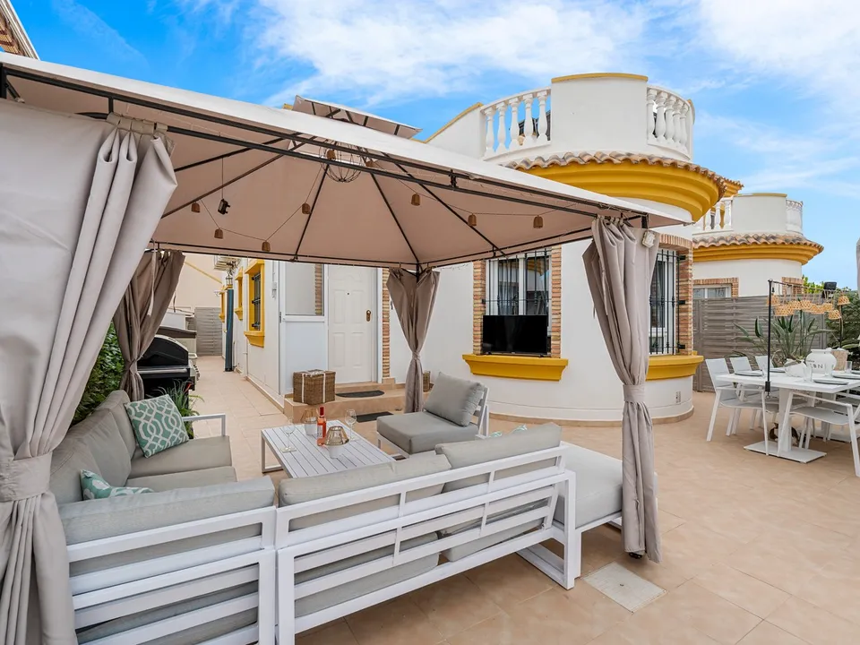Villa en Alicante, España, 75 m² - imagen 1