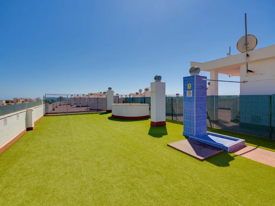 Studio in Torrevieja, Spain, 45 m² - picture 17