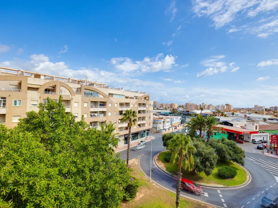 Studio in Torrevieja, Spain, 45 m² - picture 18