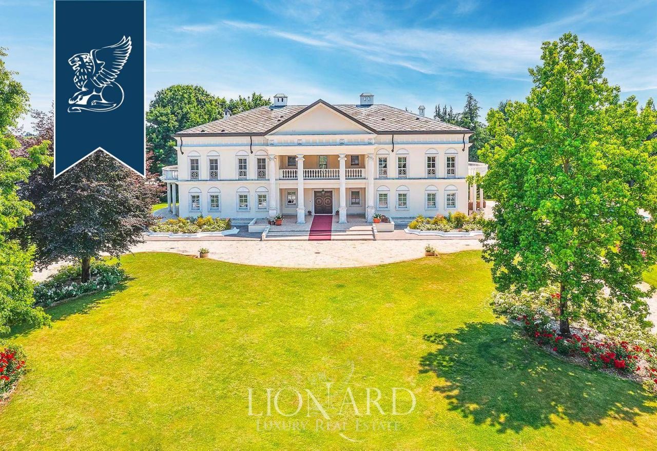 Villa en Pavía, Italia, 1 800 m² - imagen 3