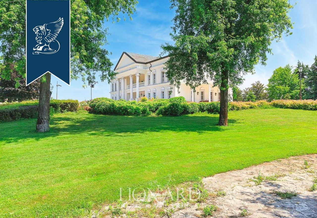 Villa en Pavía, Italia, 1 800 m² - imagen 8