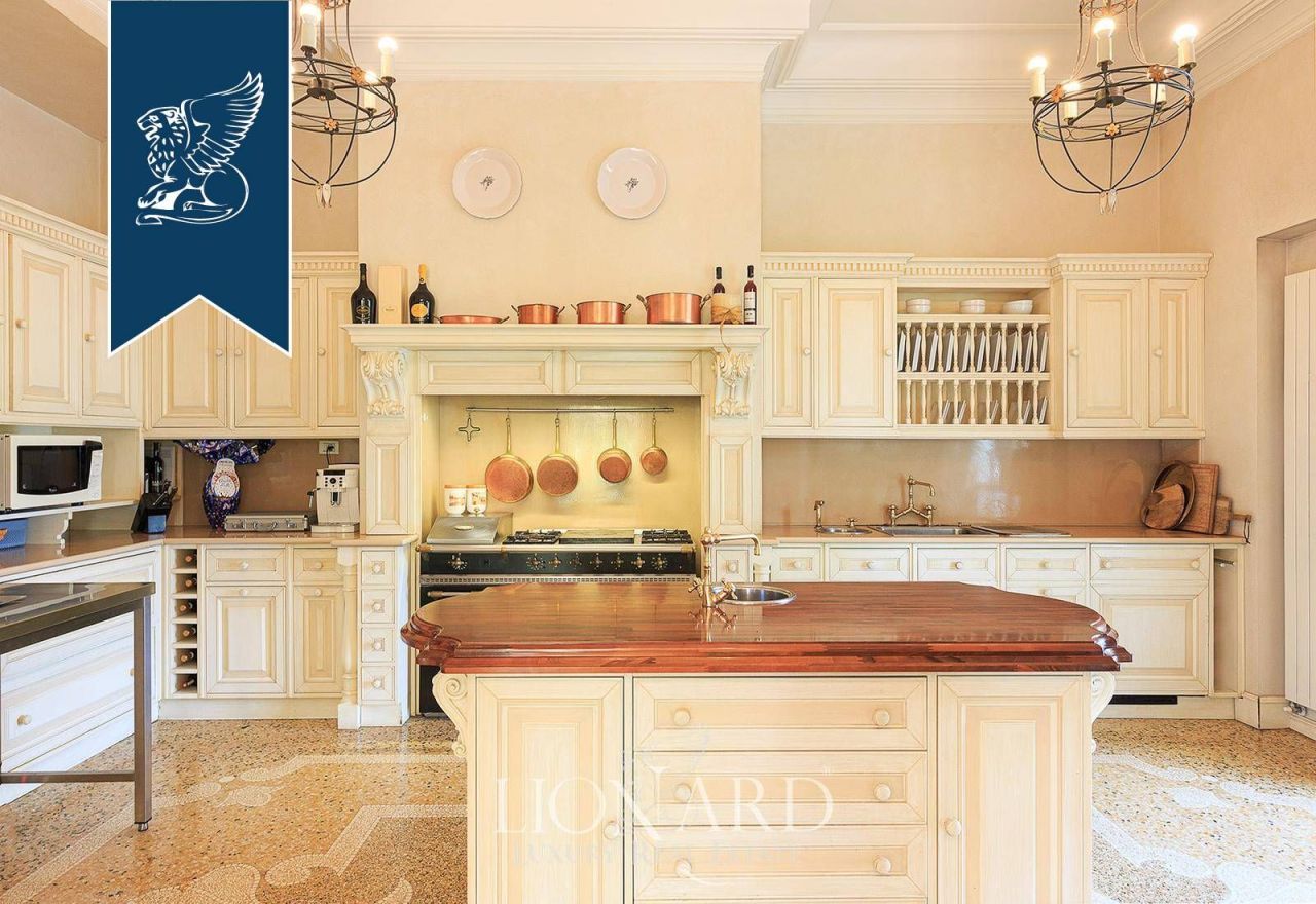 Villa en Pavía, Italia, 1 800 m² - imagen 18