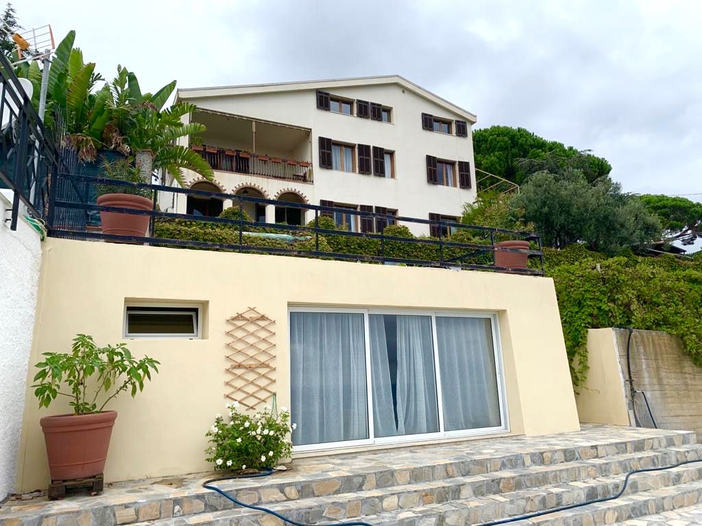 Villa in San Remo, Italien, 550 m² - Foto 1
