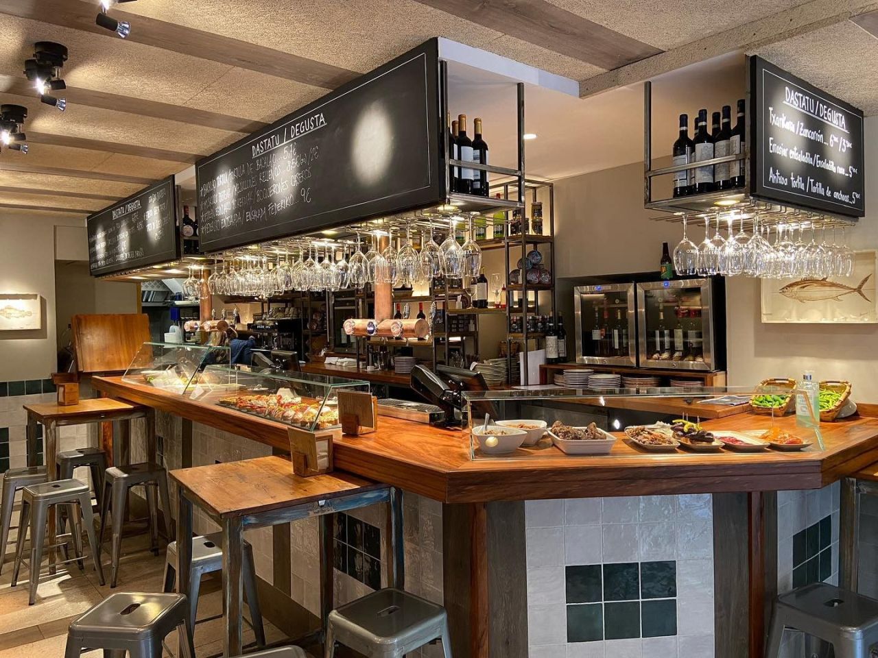 Cafetería, restaurante en Barcelona, España, 104 m² - imagen 1
