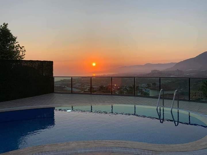 Villa en Alanya, Turquia, 300 m² - imagen 1