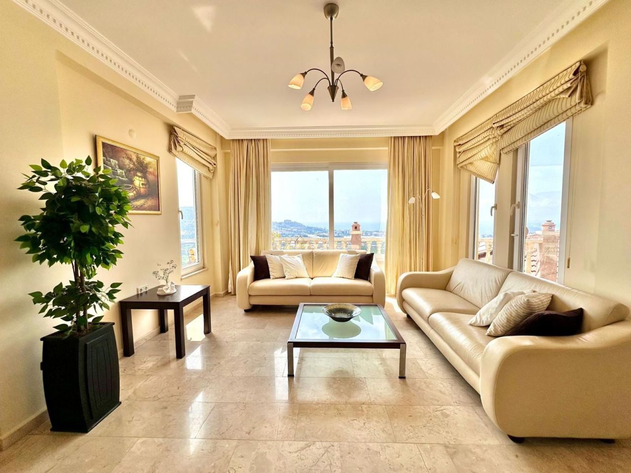 Villa à Alanya, Turquie, 220 m² - image 1