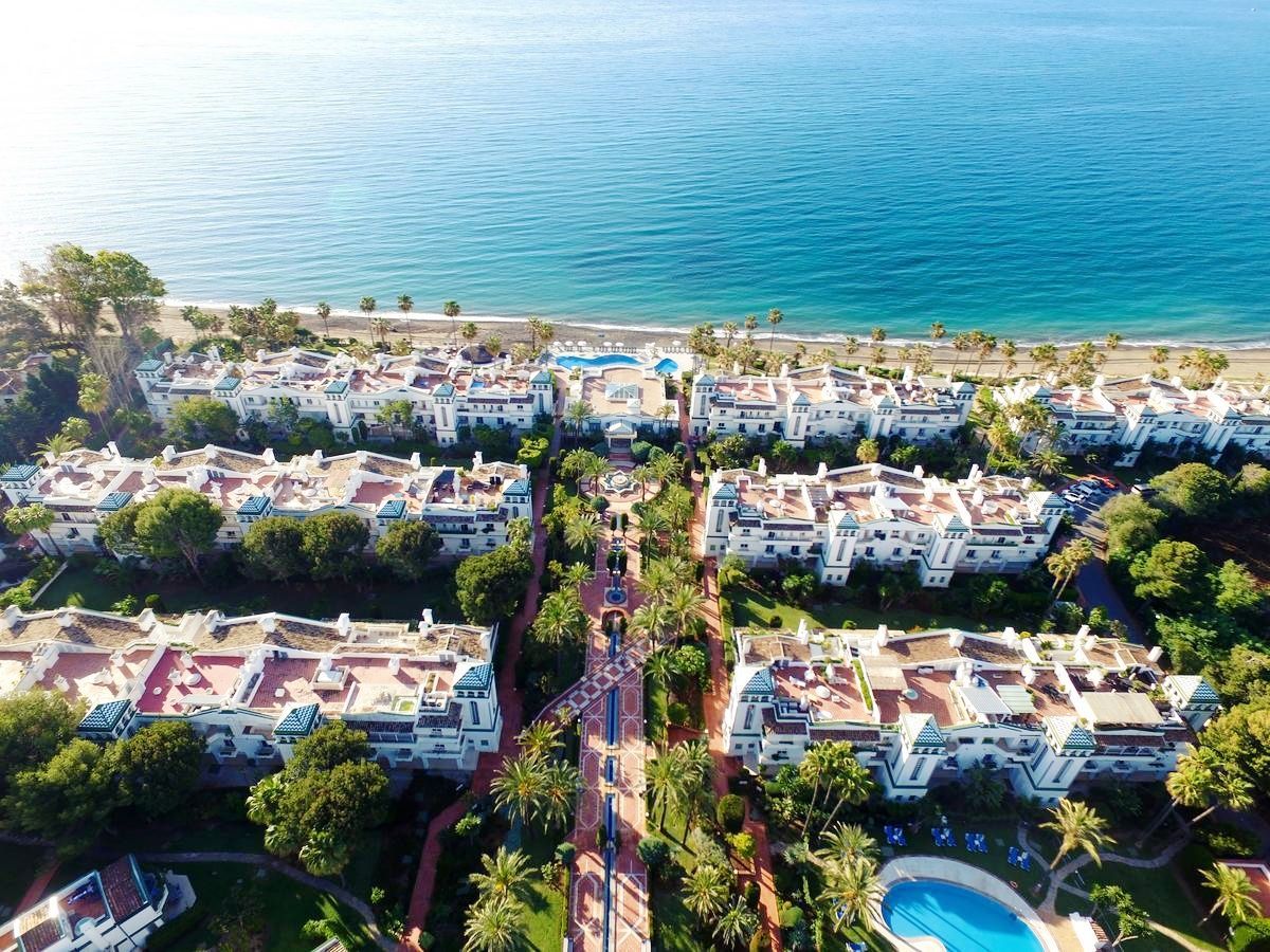 Flat in Estepona, Spain, 117 m² - picture 1