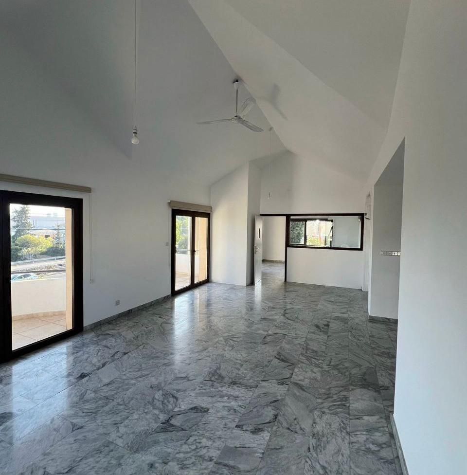 Office in Agios Athanasios, Cyprus, 275 m² - picture 1