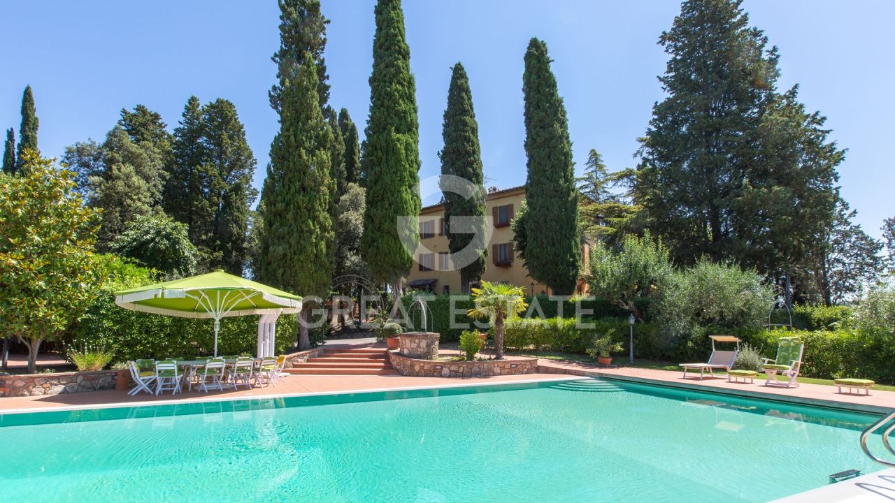 Villa à Chiusi, Italie, 893.55 m² - image 3