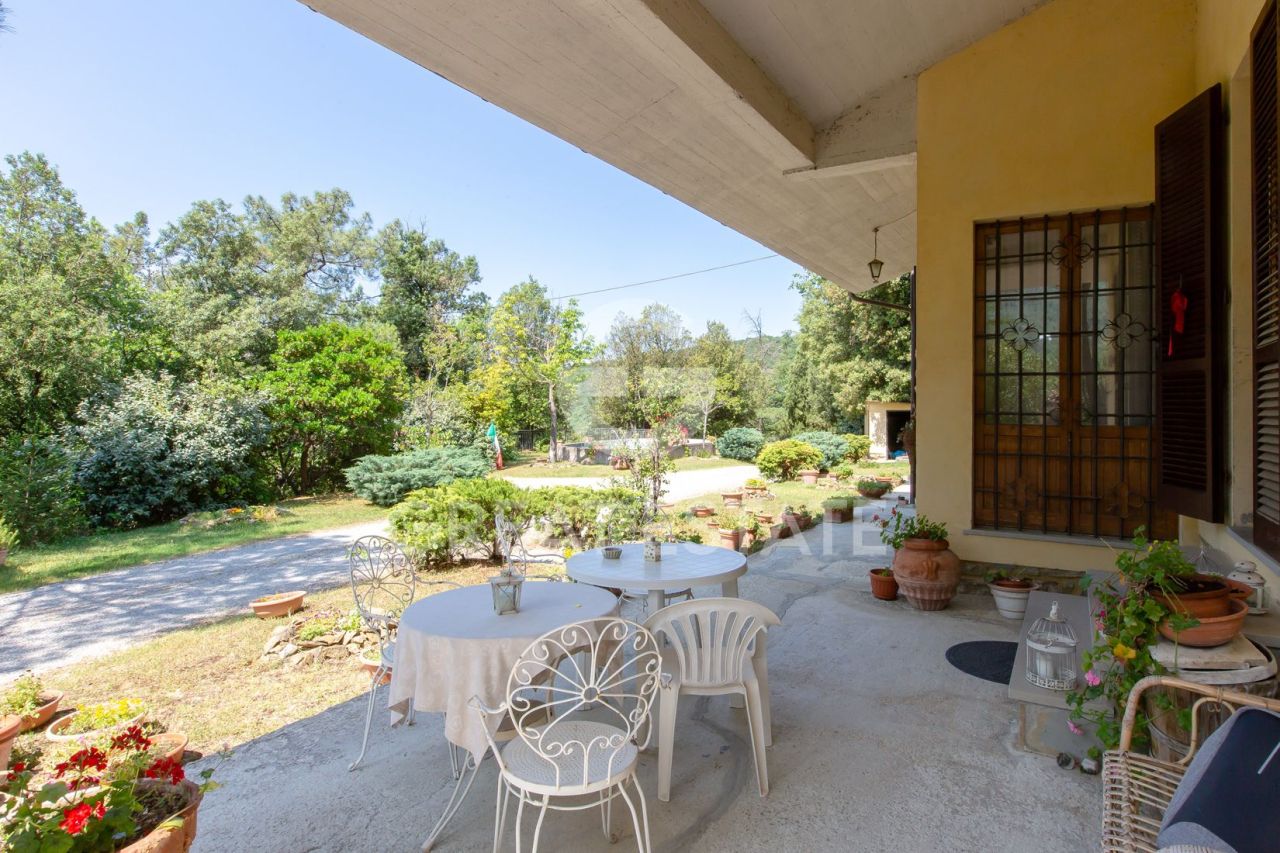 Casa en Castiglion Fiorentino, Italia, 455.45 m² - imagen 5