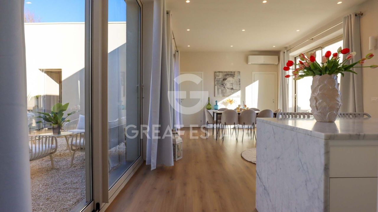 Villa a Castiglione del Lago, Italia, 162.04 m² - foto 11