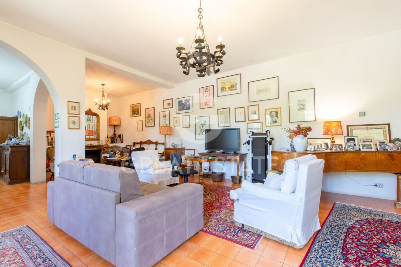 Casa en Castiglion Fiorentino, Italia, 455.45 m² - imagen 12