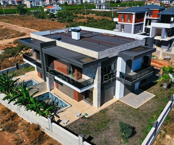 Villa a Antalya, Turchia, 300 m² - foto 1