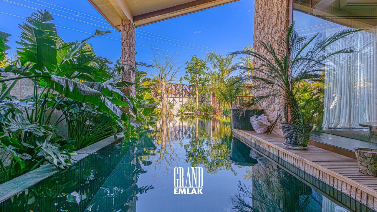 Villa in Antalya, Türkei, 200 m² - Foto 1