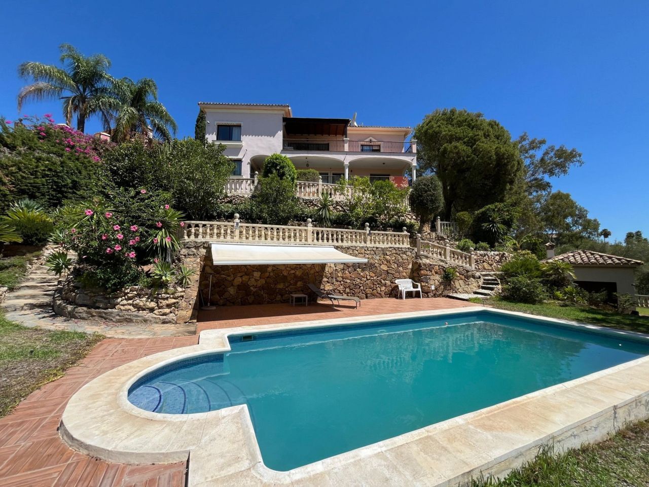 Villa à Marbella, Espagne, 727 m² - image 1