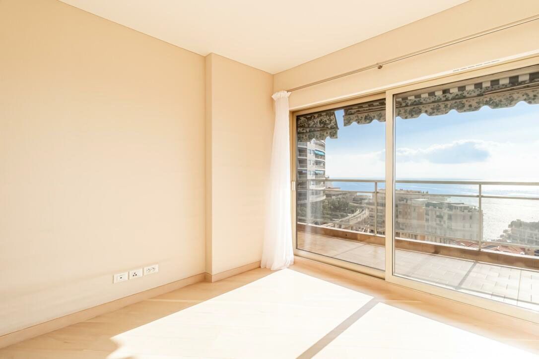 Apartment in Saint Roman, Monaco, 211 m² - picture 5