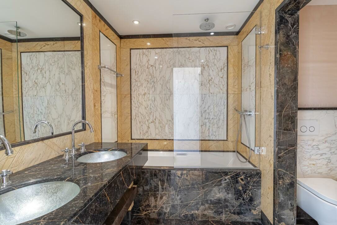 Apartment in Saint Roman, Monaco, 211 m² - picture 12