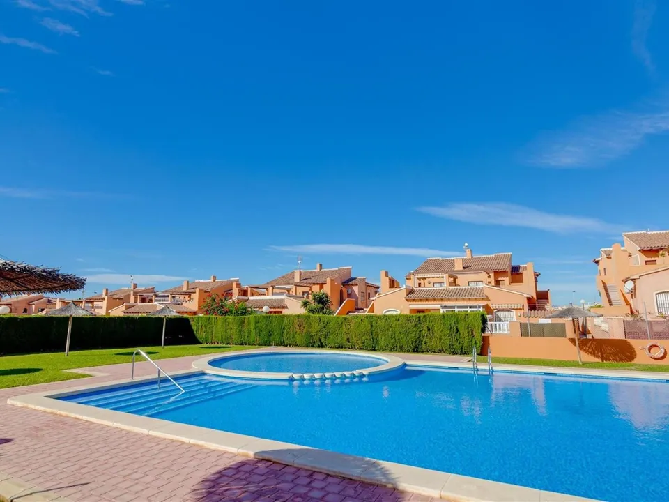 Bungalow in Torrevieja, Spanien, 61 m² - Foto 1