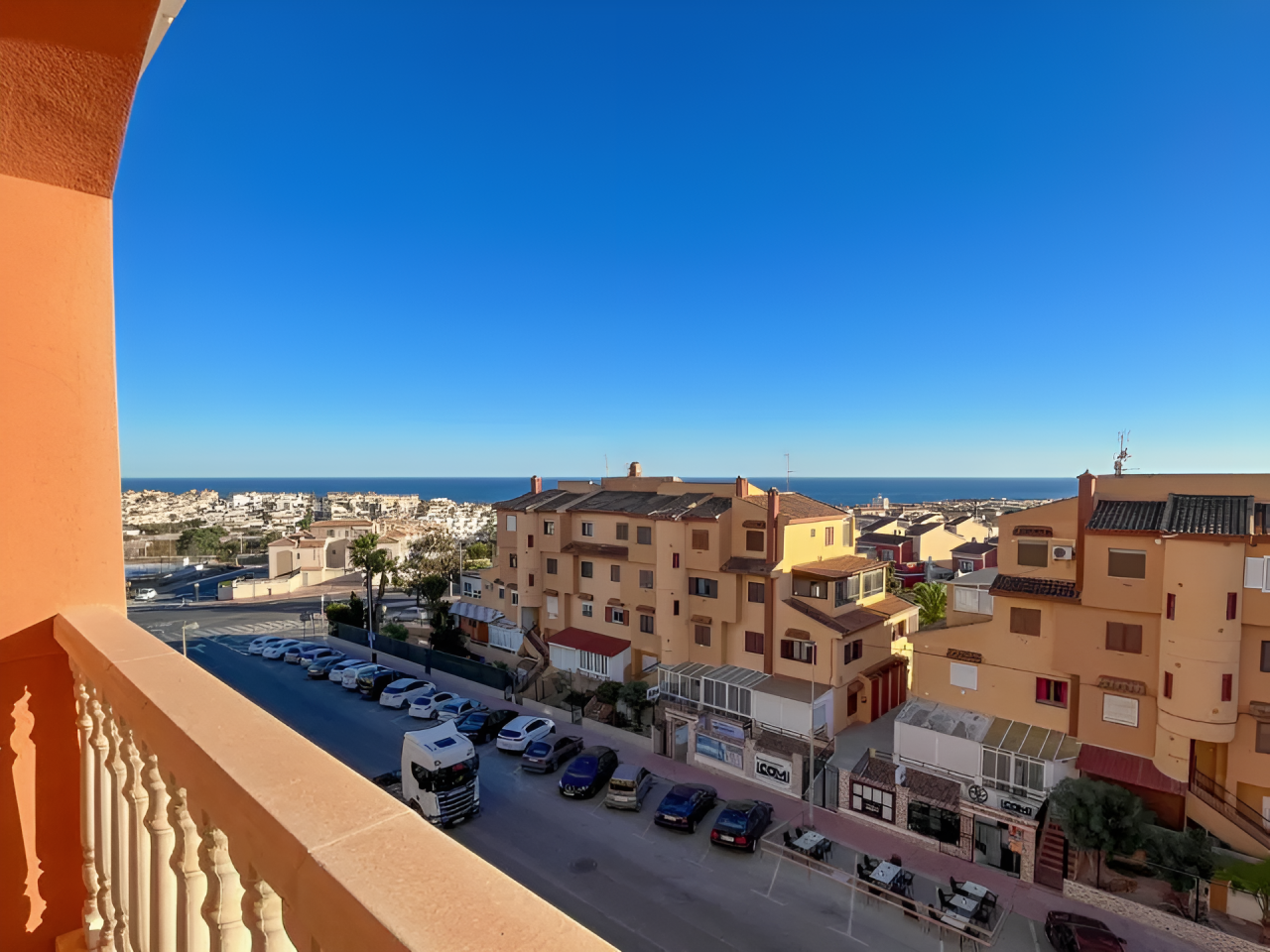 Flat in Torrevieja, Spain, 50 m² - picture 3