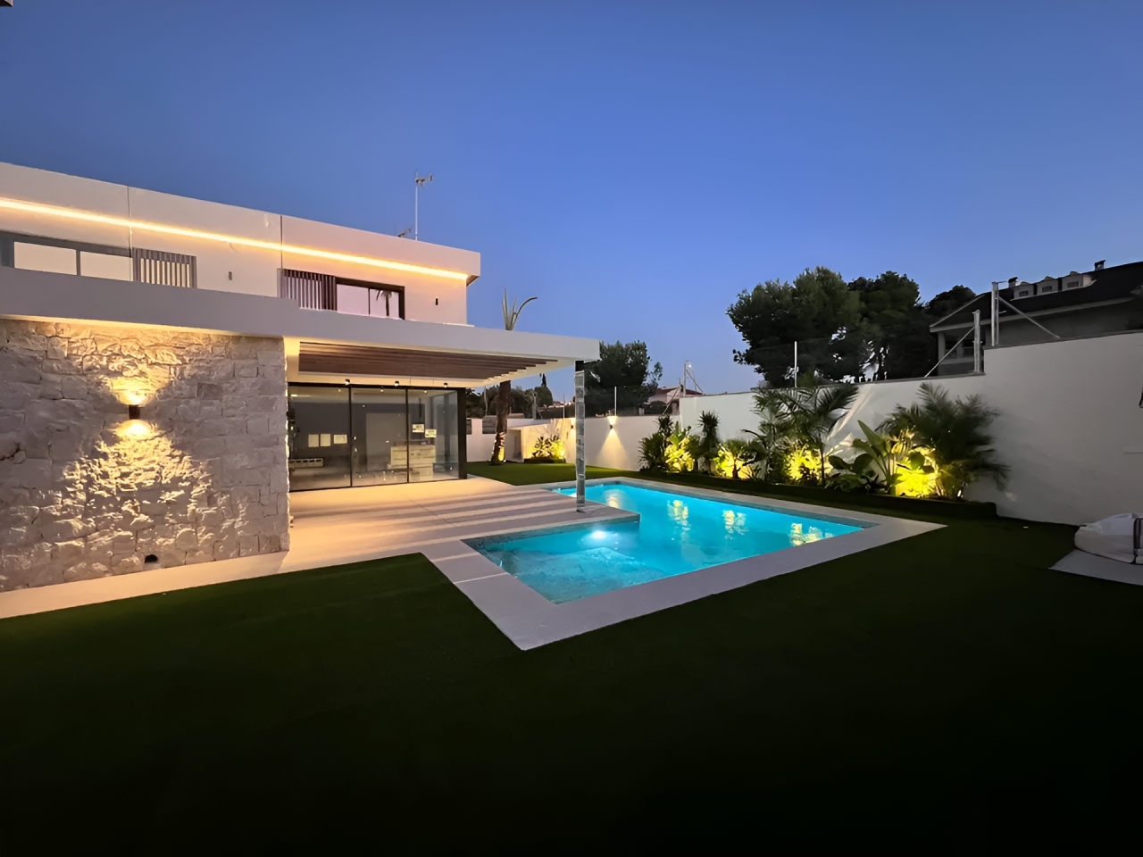 Villa à Alicante, Espagne, 130 m² - image 1