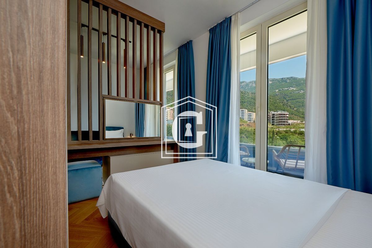 Apartment in Becici, Montenegro, 37 m² - picture 1