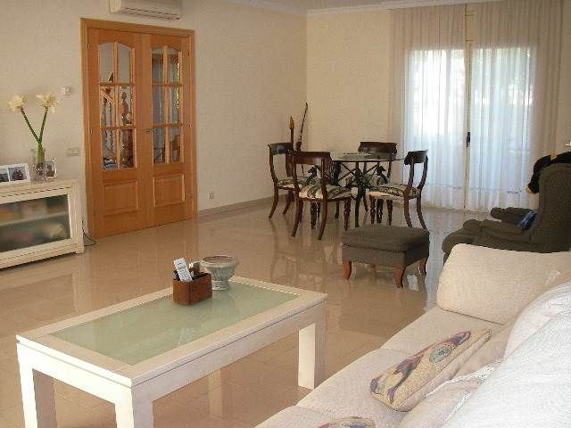 Chalet en Calafell, España, 380 m² - imagen 1