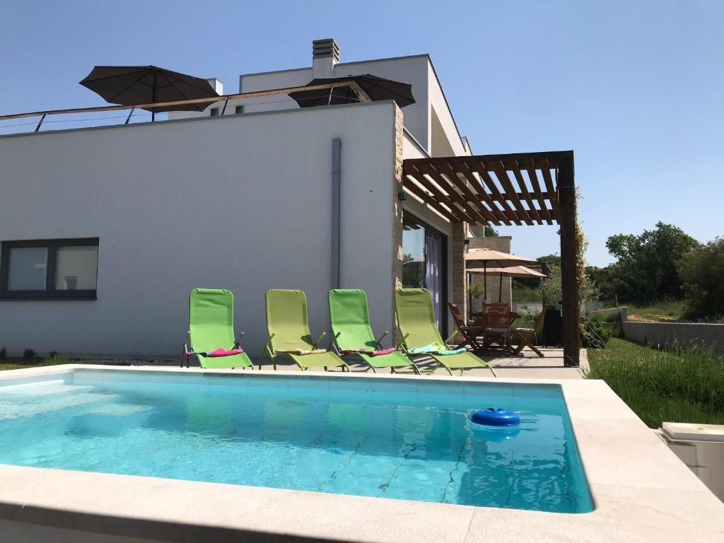 Villa in Peroj, Kroatien, 129 m² - Foto 1
