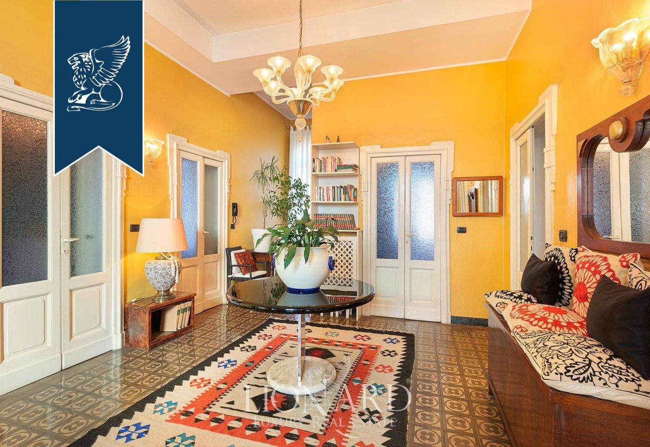 Villa a Sesto Calende, Italia, 800 m² - foto 12