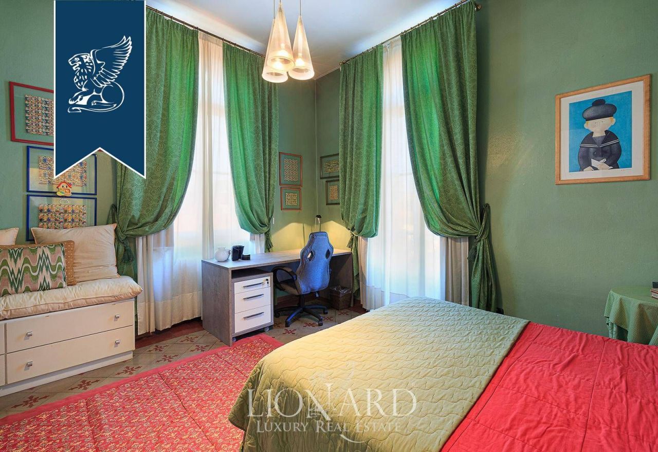 Villa a Sesto Calende, Italia, 800 m² - foto 18