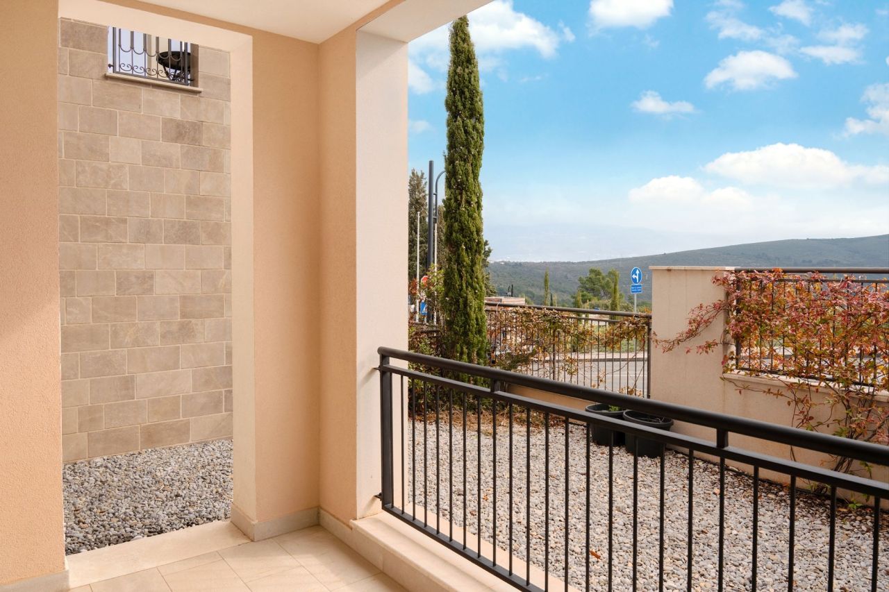 Appartamenti a Tivat, Montenegro, 80 m² - foto 3