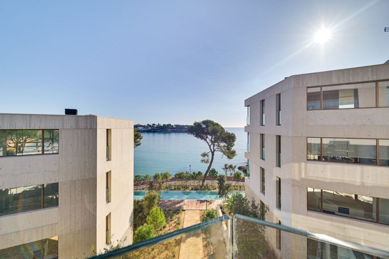 Flat on Costa Brava, Spain, 215 m² - picture 3