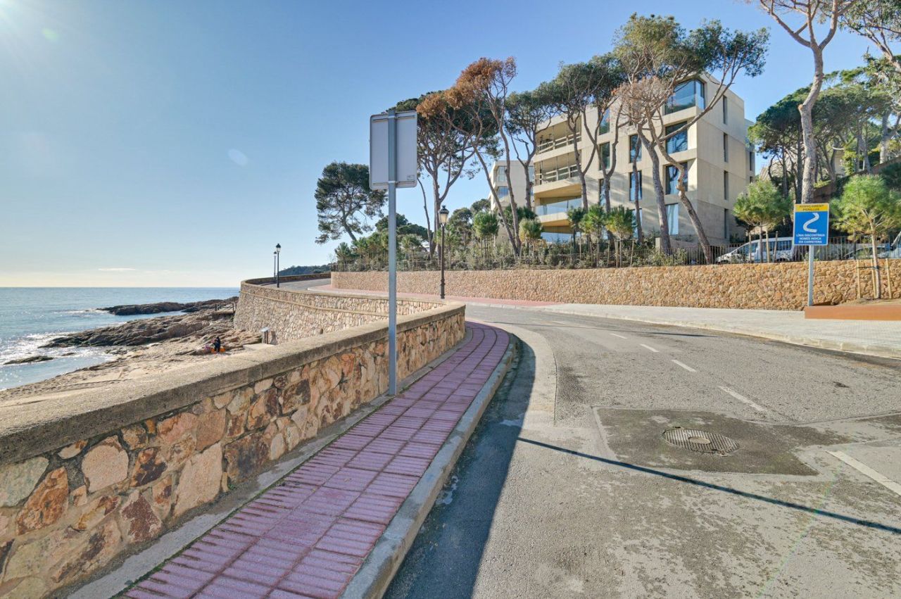 Flat on Costa Brava, Spain, 215 m² - picture 14