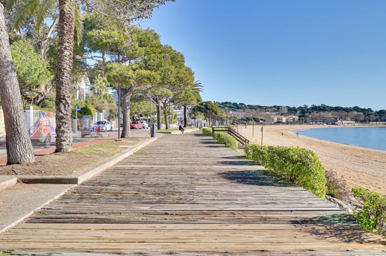 Flat on Costa Brava, Spain, 215 m² - picture 15