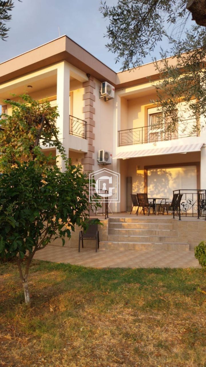 Villa in Bar, Montenegro, 170 m² - Foto 1
